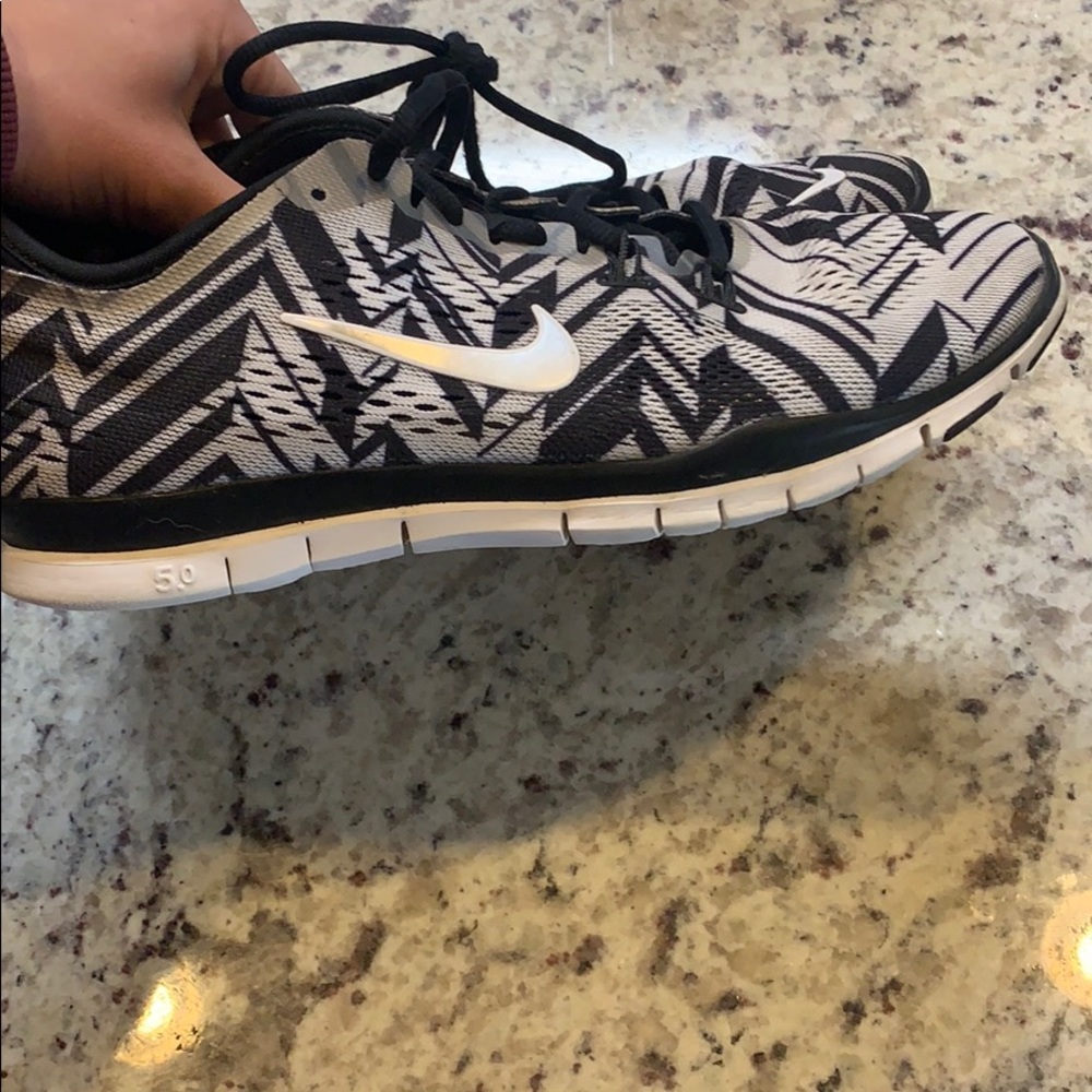 Nike running shoes 7.5